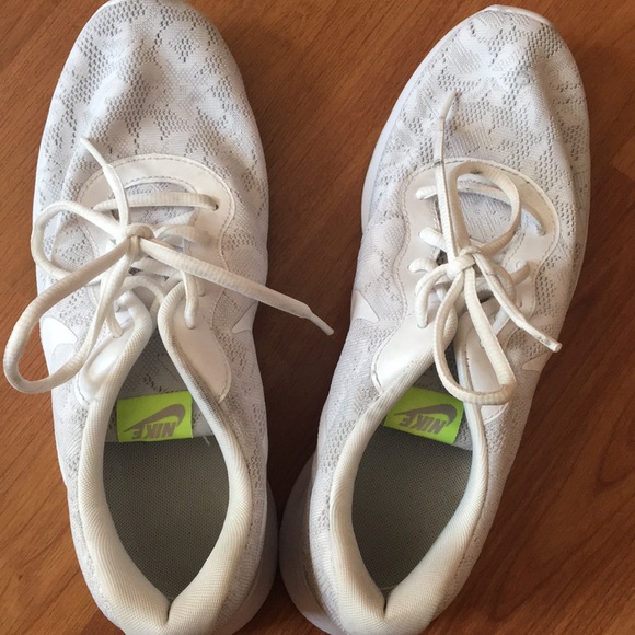 Nike Shoes - Picture 2 of 4